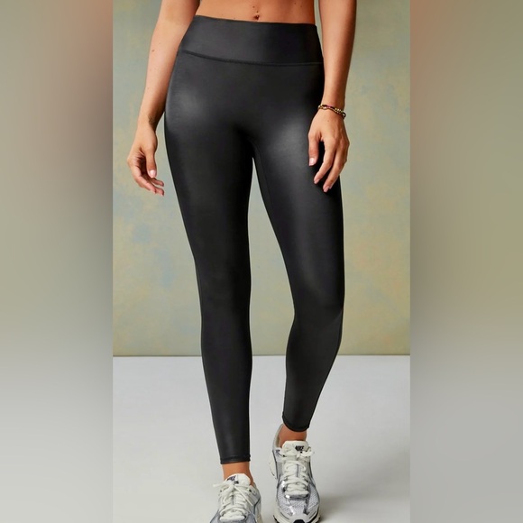 SPANXshape Faux Leather Leggings - Picture 5 of 6